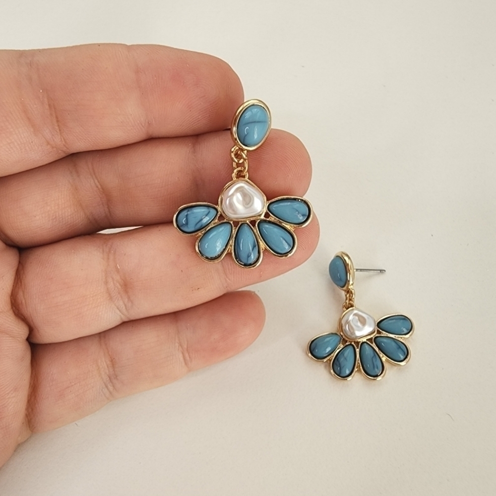 NEW Floral Abstract Turquoise Stone Pearl Embellished Small Dangle Earri… - Picture 5 of 7